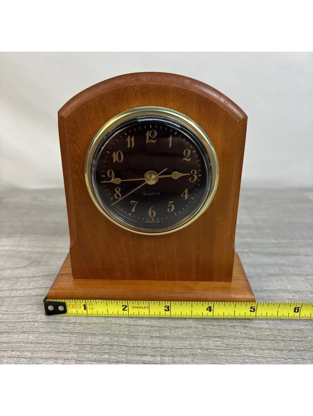 Vintage Solid Wood Mantel / Desk Quartz Clock – Made in USA